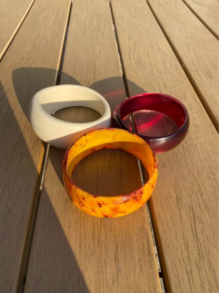 Large Plastic Resin Bangles/Bracelets Jewelry