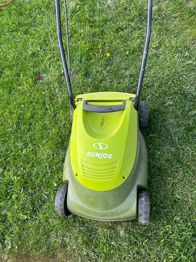 Sunjoe wired lawnmower (not working) - photo 2
