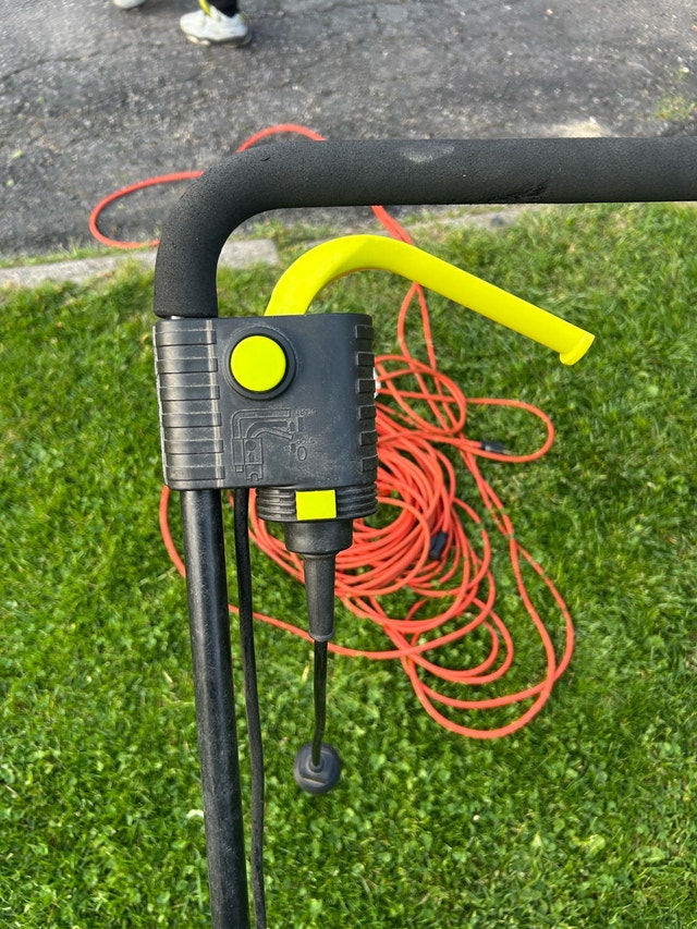 Sunjoe wired lawnmower (not working) - photo 5