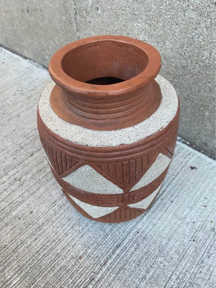 Vintage Handmade Pottery Vase / Jar 11 1/4 inches - photo 2