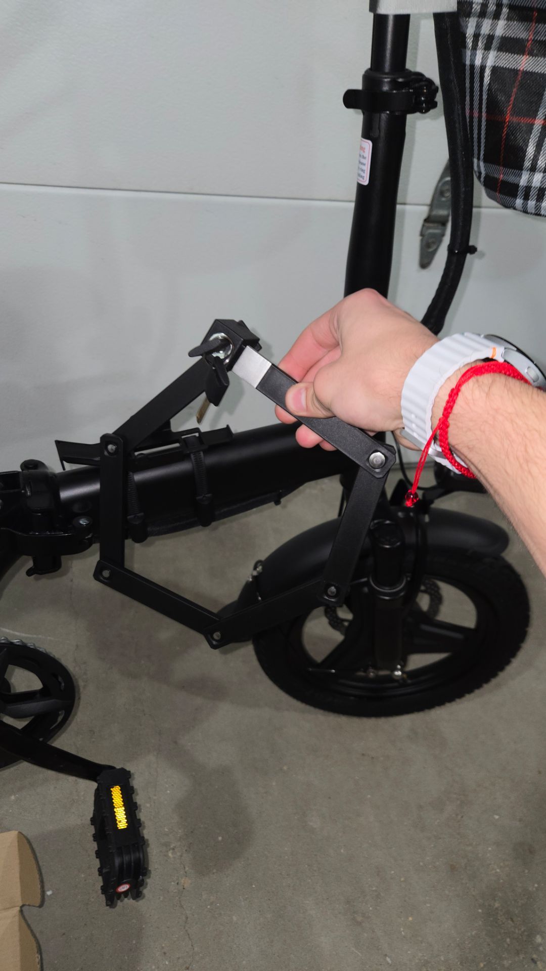 Black Folding Ebike – Fully Loaded - photo 5