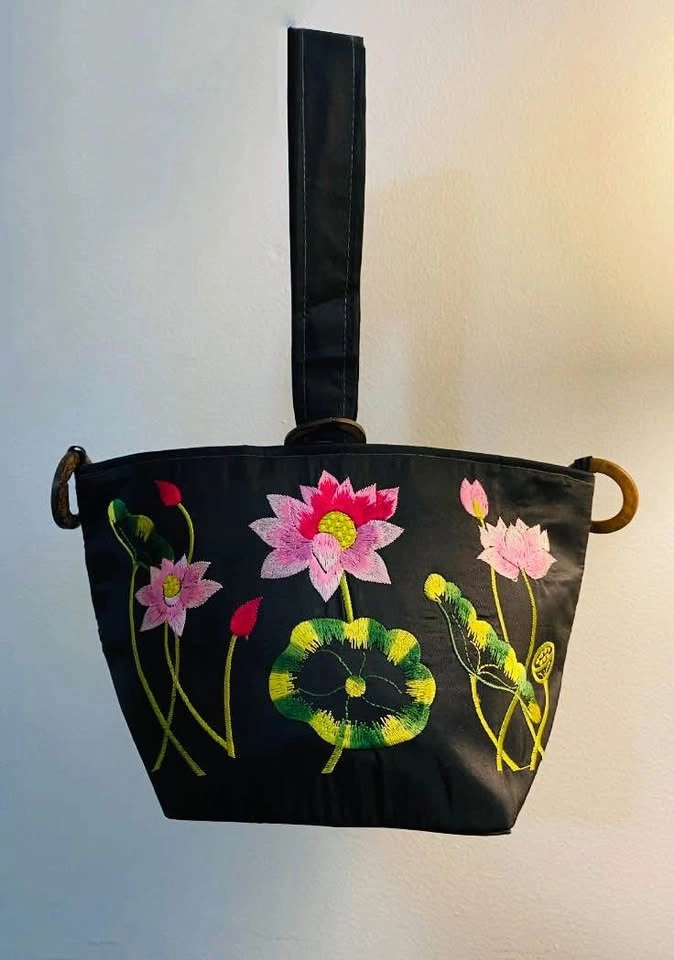New - Embroidered Bag/Vanity bag - Black - photo 4