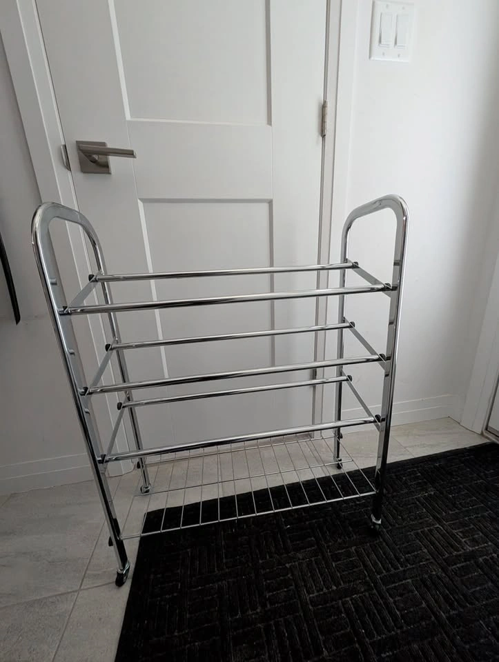 3 Tier Shoe Rack (on wheels) - photo 2