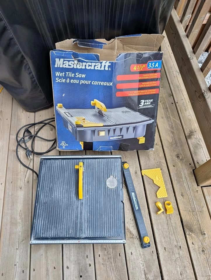 Mastercraft Wet Tile Saw with Bonus Blades