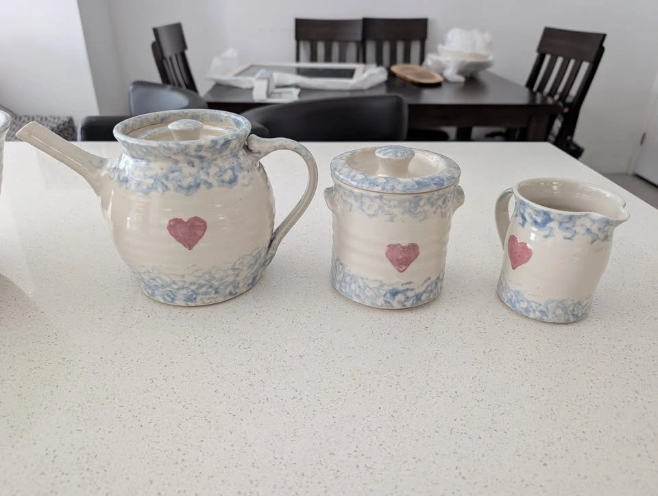 Various Vintage Ceramic Heart Bowls & Containers - photo 3
