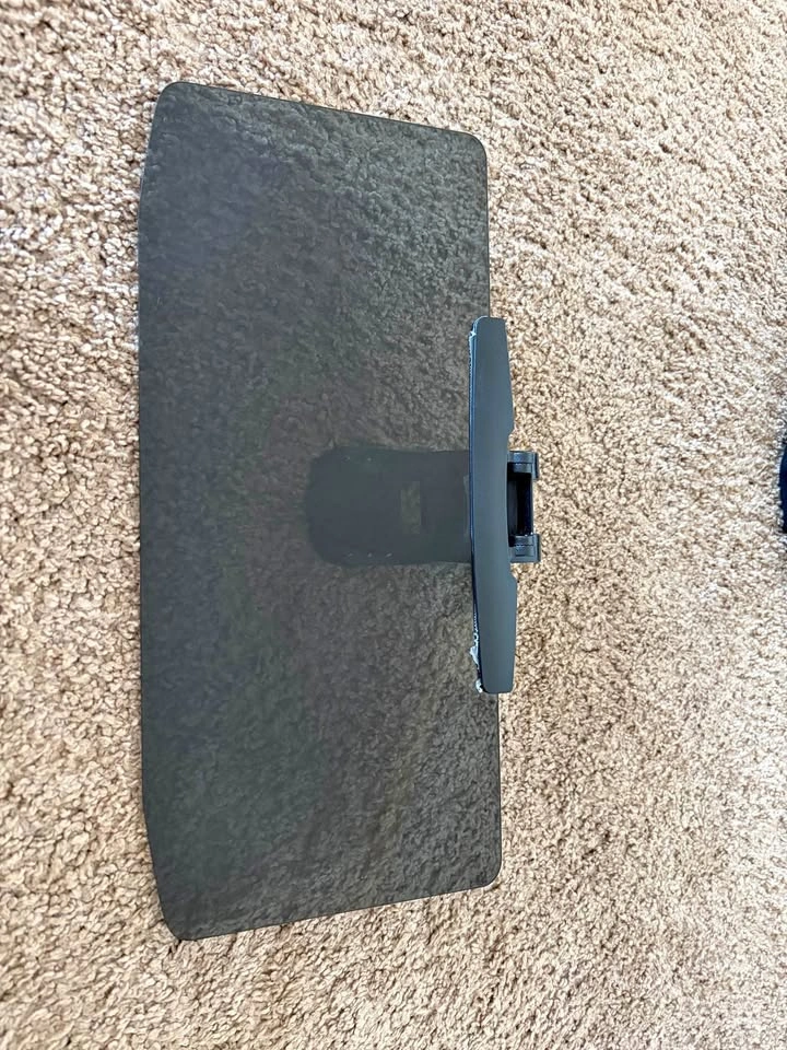 Sun visor
