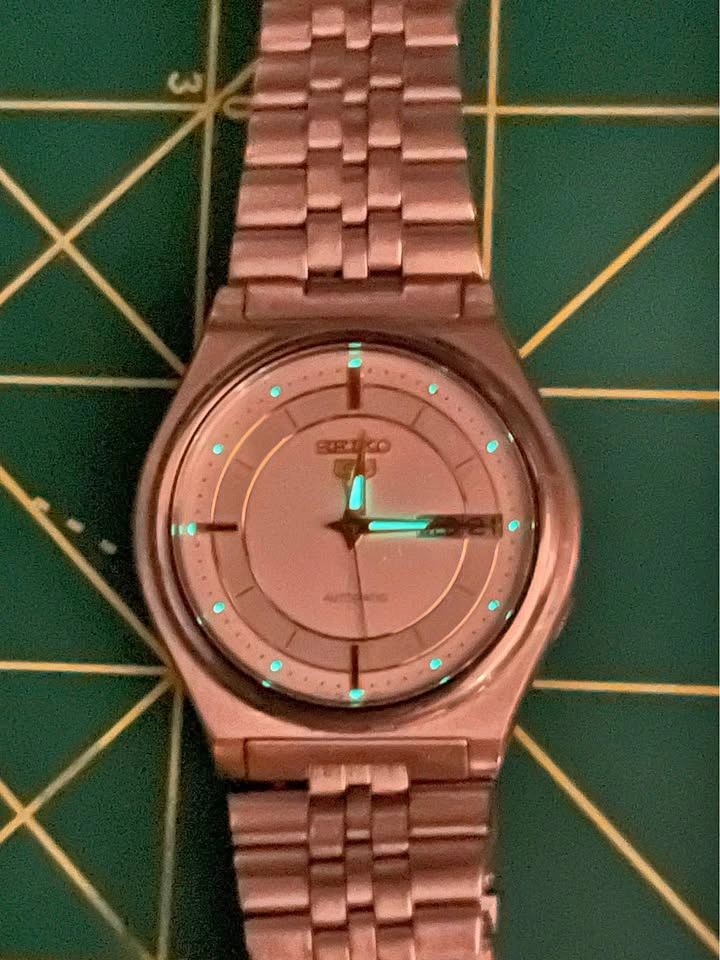 Vintage Seiko 5 Watch - 1982 - Serviced