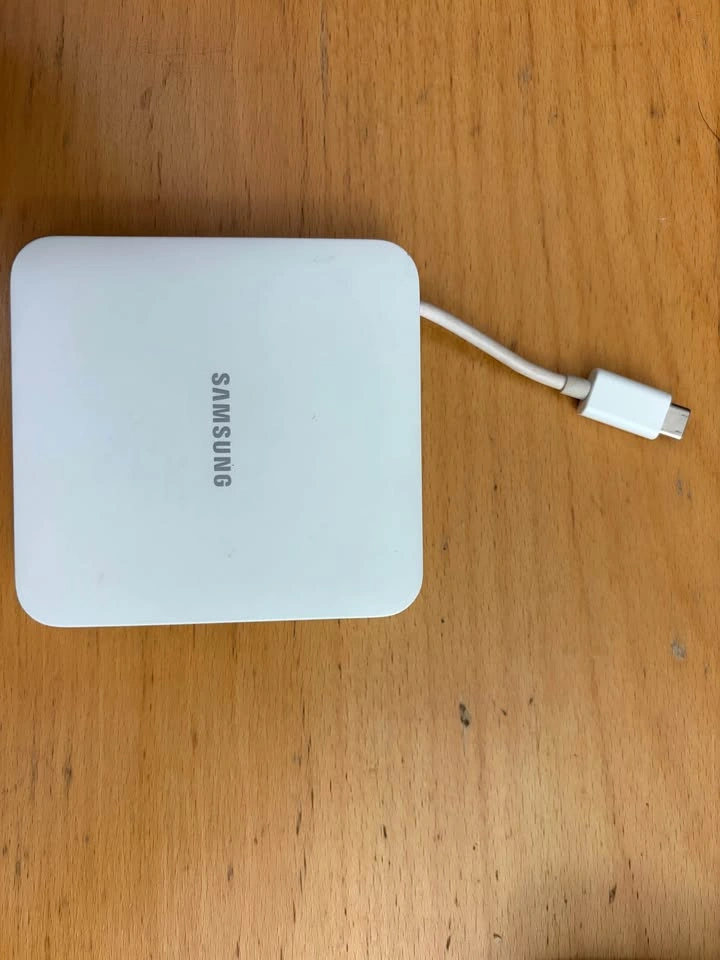 Samsung multiport adapter - photo 2