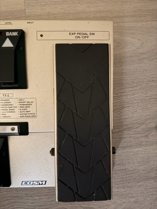 BOSS GT6 Guitar Effects Processor (negotiable) - photo 2