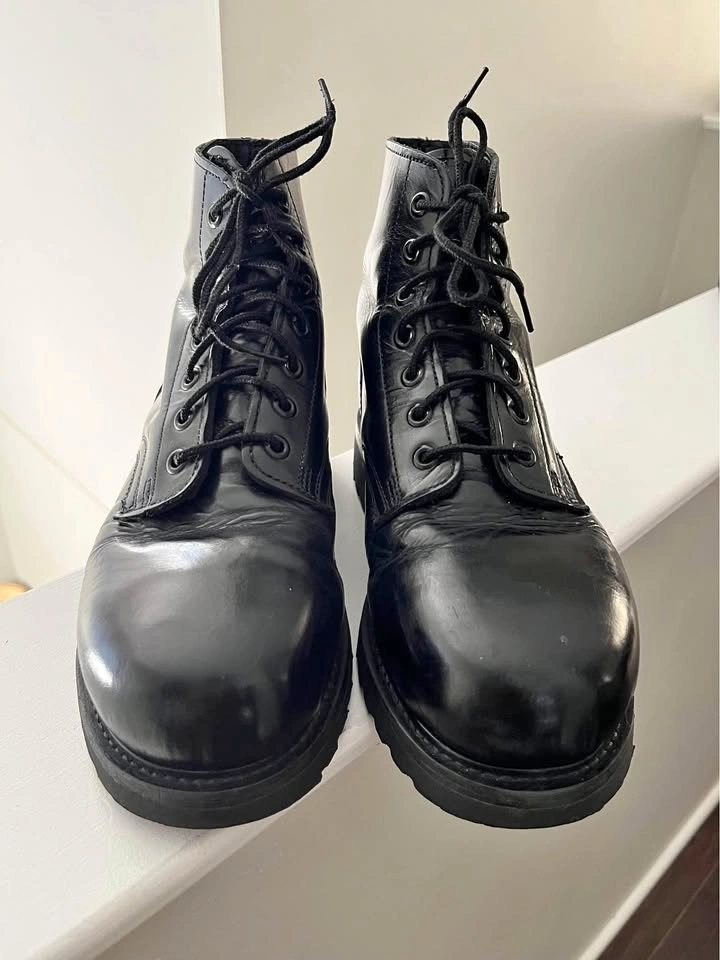 Military Boots size 7.5 Mens
