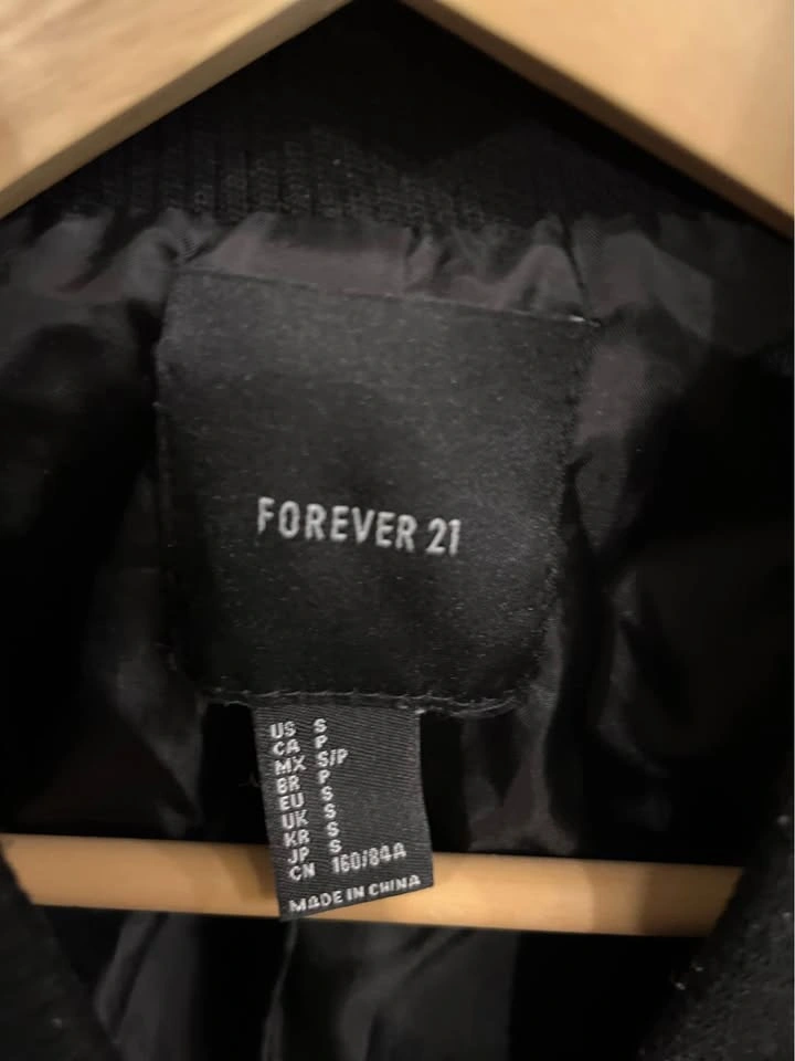 FOREVER 21 Black Ladies Jacket Small Size - photo 2