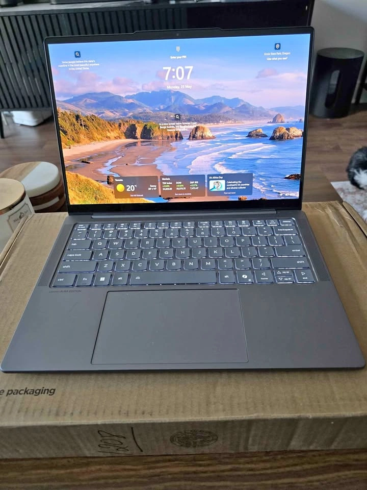 Lenovo Slim 7i Aura Edition - 32GB RAM + 1TB SSD