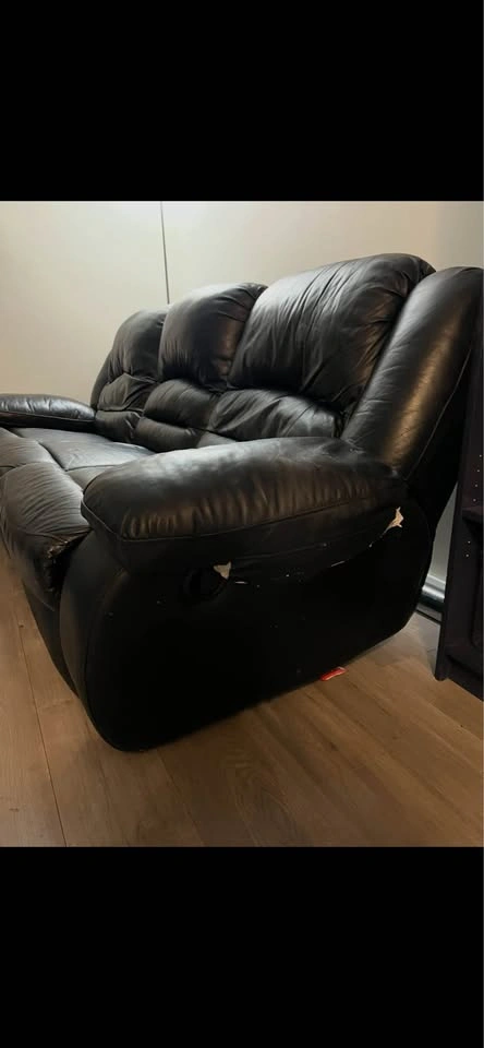 Free Couch Need Gone - photo 3