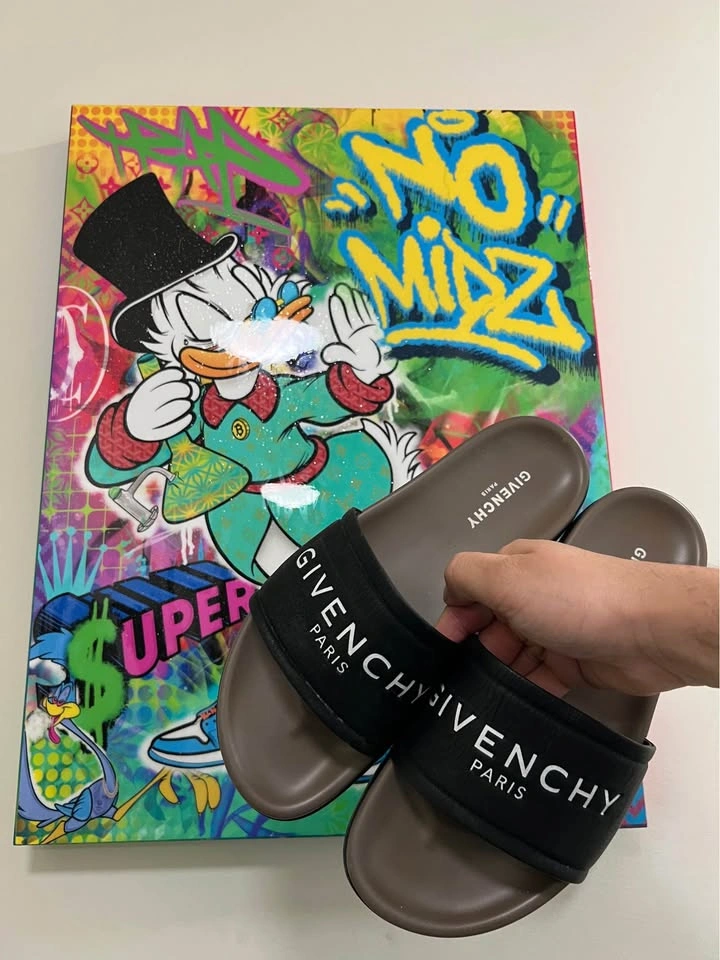Givenchy Slides Size 9 Mens or Womens - photo 3