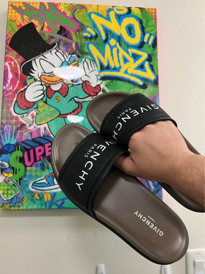 Givenchy Slides Size 9 Mens or Womens - photo 4