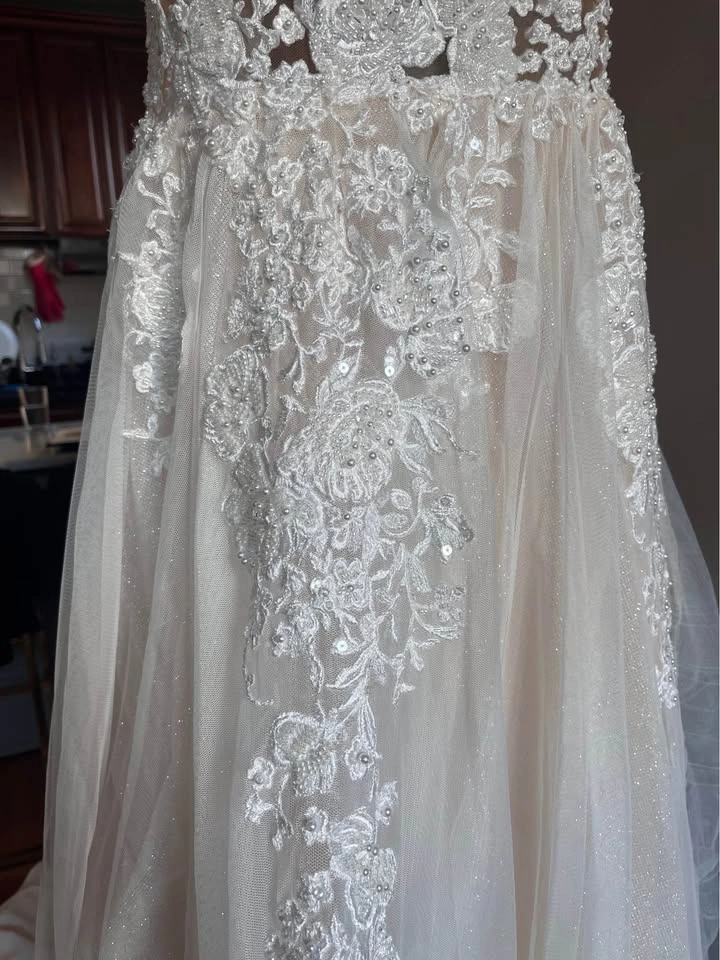 Wedding Dress - photo 3