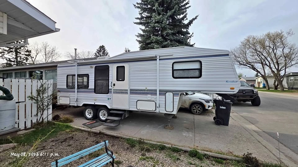 Komfort Fifth Wheel Travel Trailer