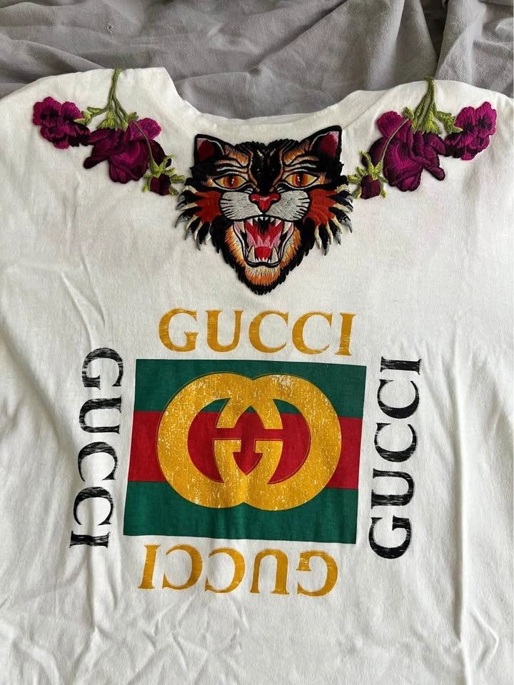 Gucci Tshirt "Loved" size M 9.5/10 Condition - photo 2