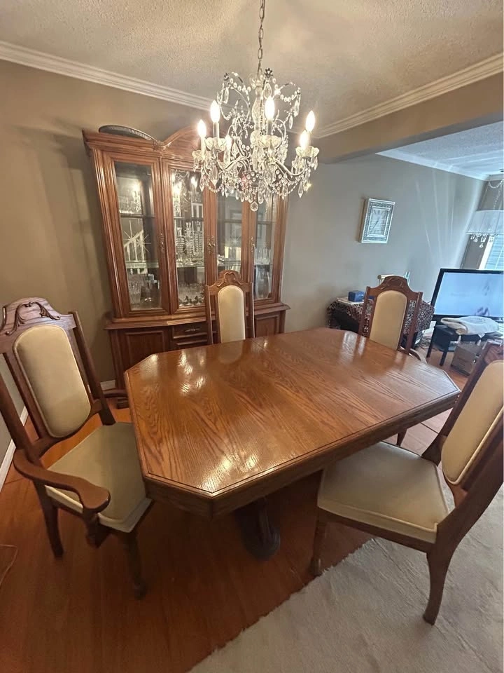 Cherry oak dining table and 6 chairs - photo 2
