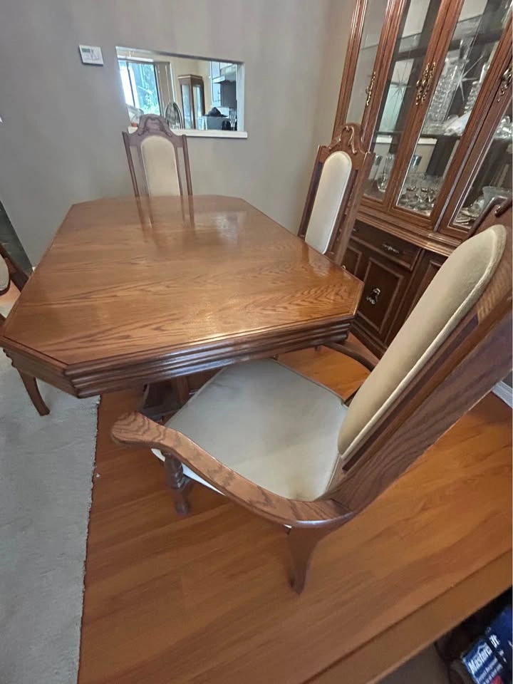 Cherry oak dining table and 6 chairs - photo 3