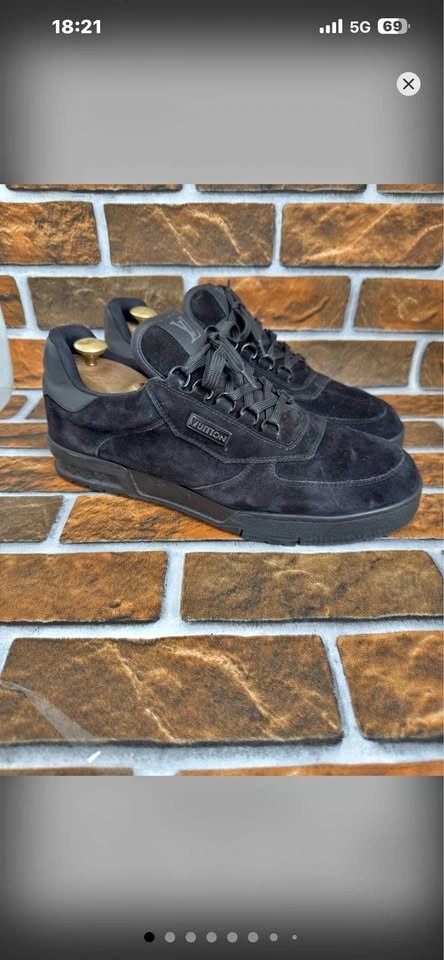 Louis Vuitton Size 9.5 Black Mens Sneakers Trainer Shoes