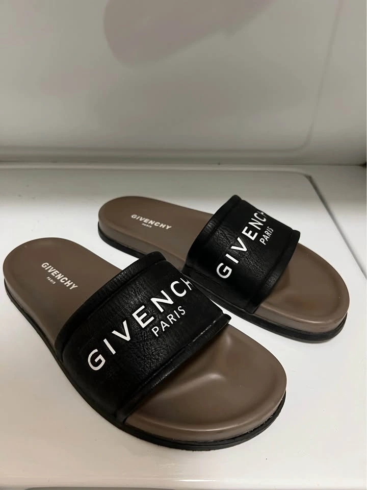 Givenchy Slides Men/Women Size 9 Unisex - photo 2