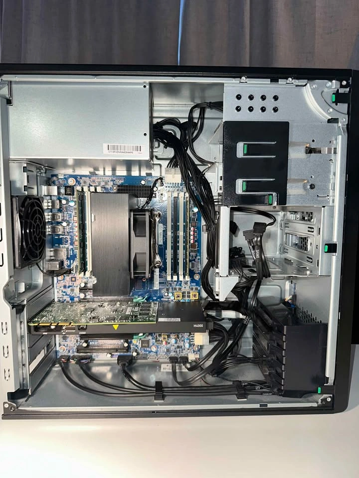 HP Z440 Workstation Computer - photo 2