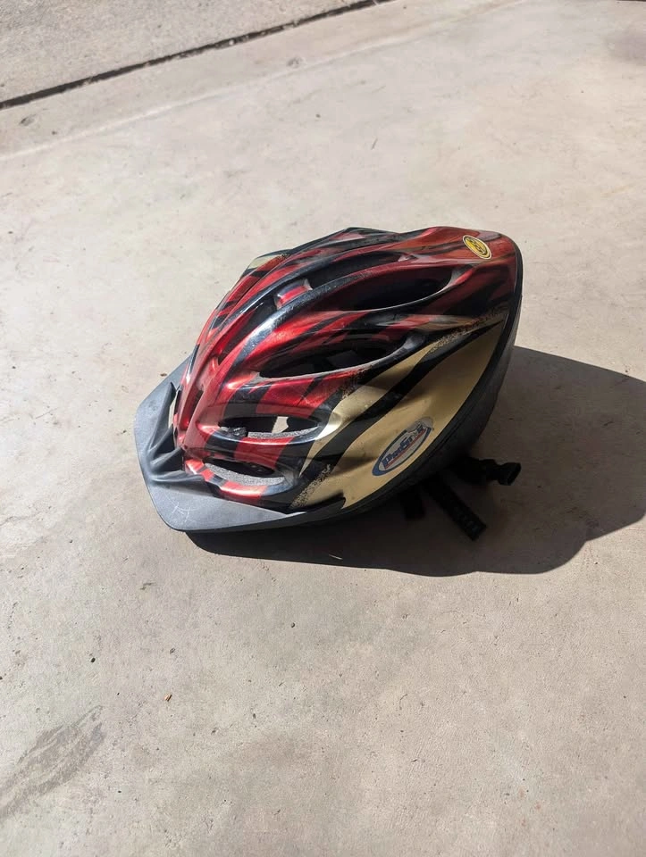 Bell Bike Helmet - Youth/Adult