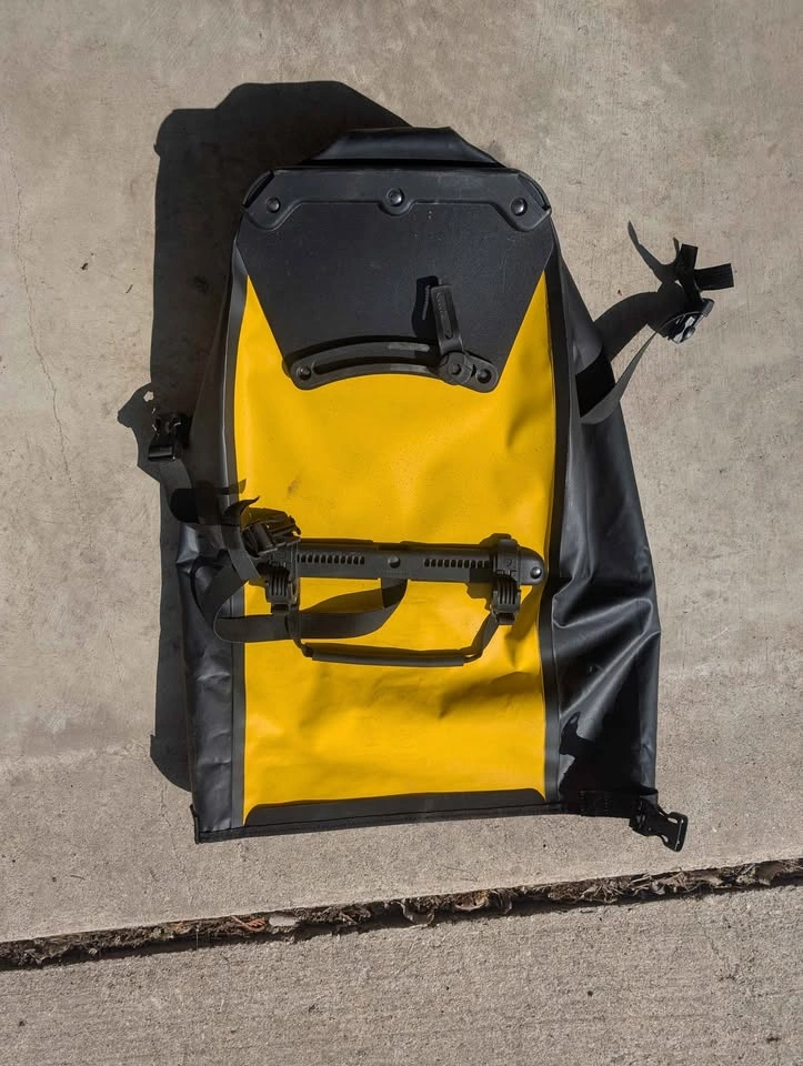 ROCKBROS Waterproof Bike Rear Rack Bag - 30L - photo 3