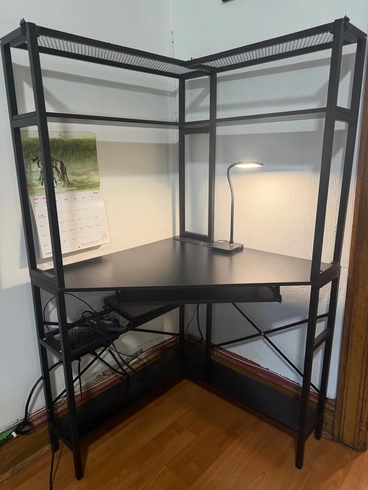 Computer chair & Desk - photo 2