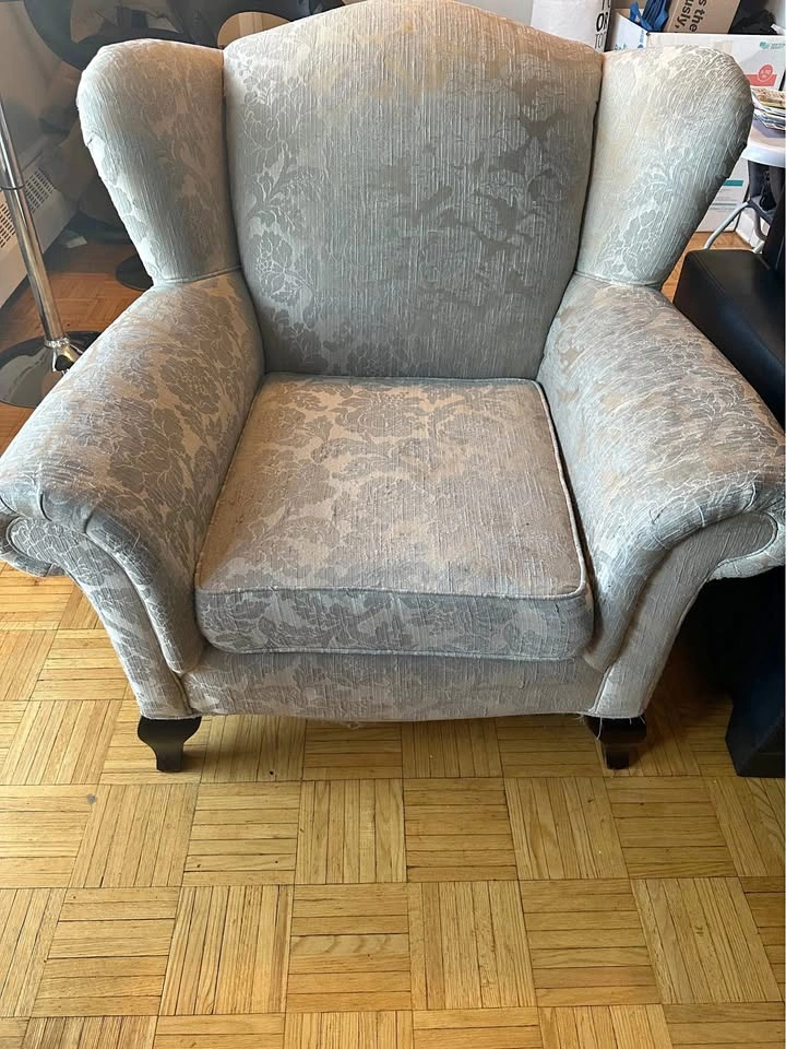 Accent Chairs & 3 Seater