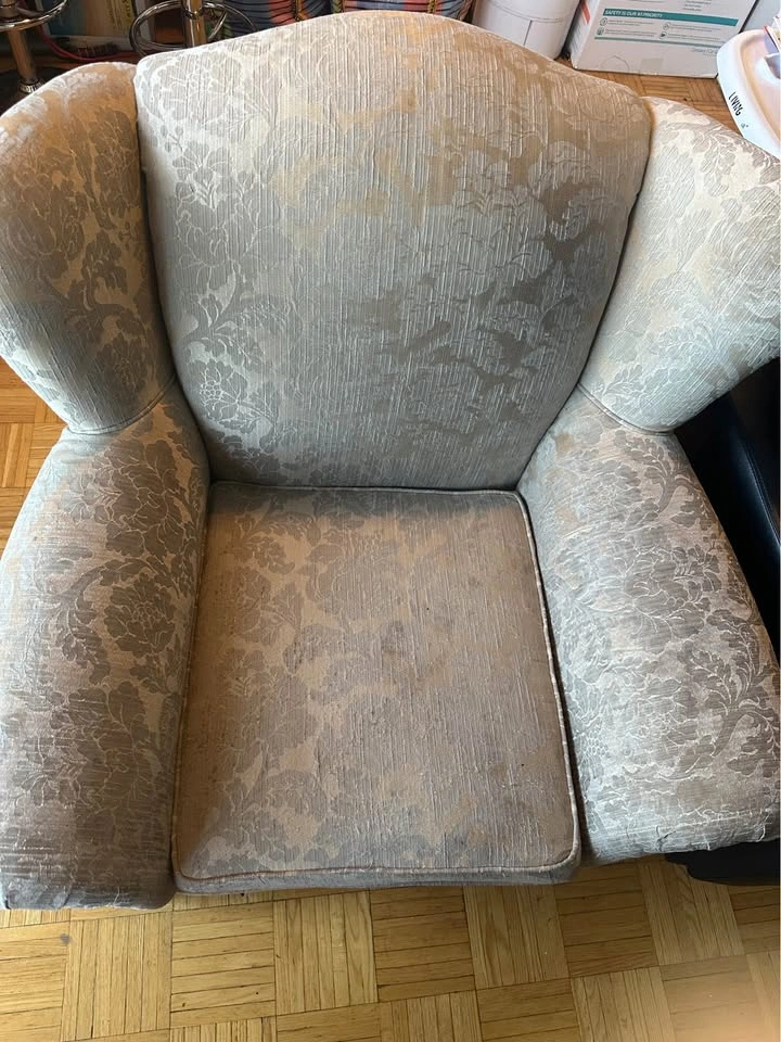 Accent Chairs & 3 Seater - photo 2