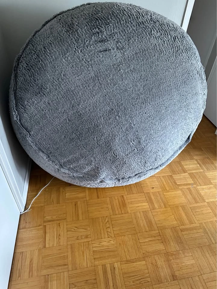 Moving Out Sale: Bedframe, Microwave, Bar Stool & More - photo 3
