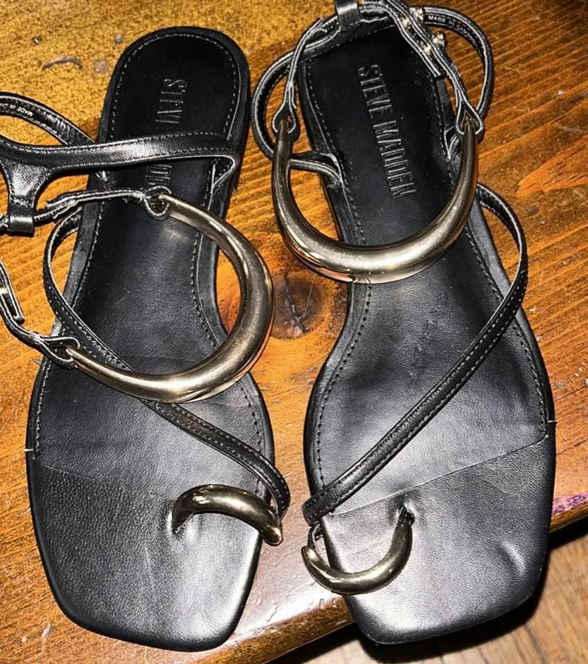 Steve Madden NEW Black Leather Sandals W Gold Ankle Bar SZ 6 - photo 4