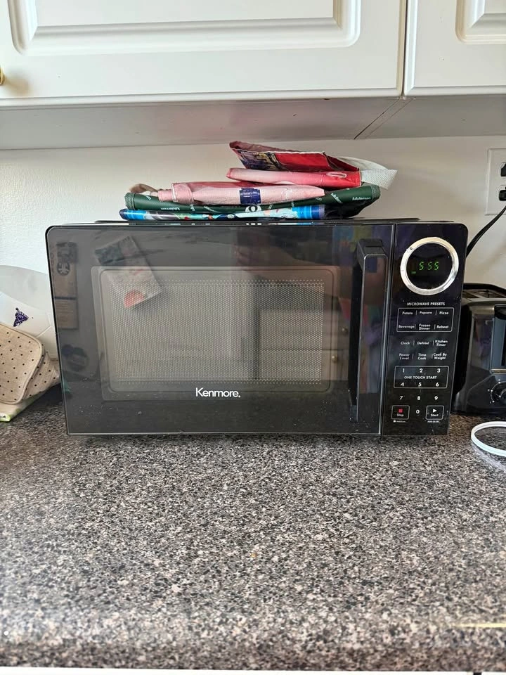 Kenmore Countertop Microwave