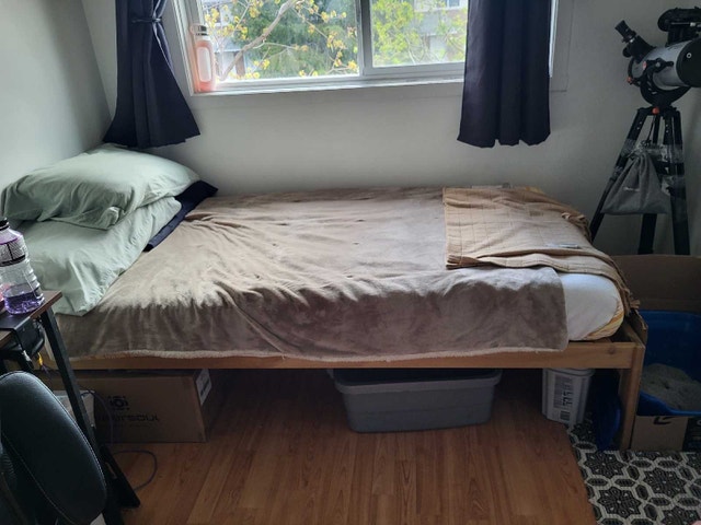 Pine Bedroom Set