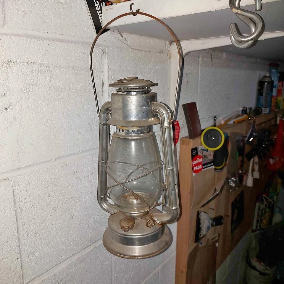 Traditional Antique Portable Lamp