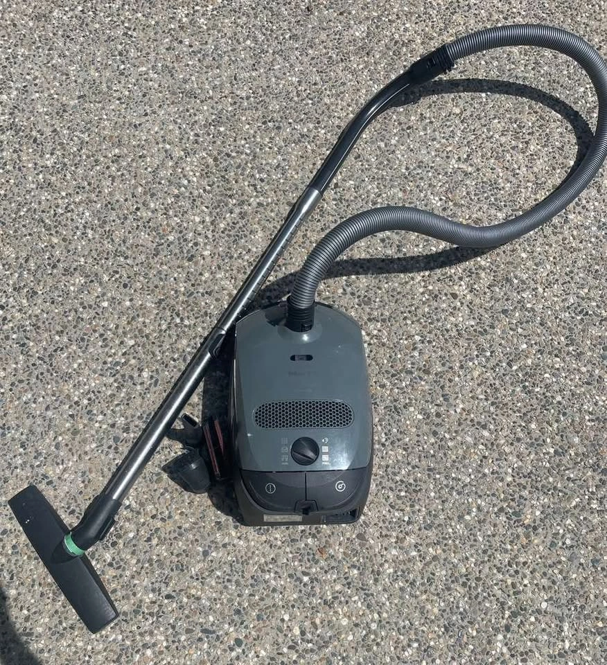 Miele Classic C1 Limited Edition PowerLine Vacuum — Graphite Gre - photo 2