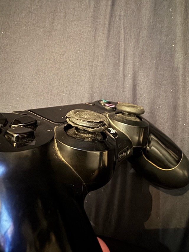 PS4 with 1TB Hard Drive - photo 4