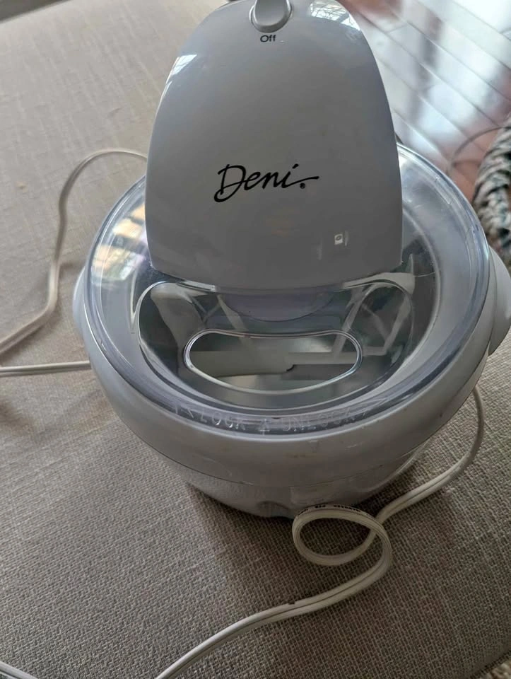 Ice Cream Maker