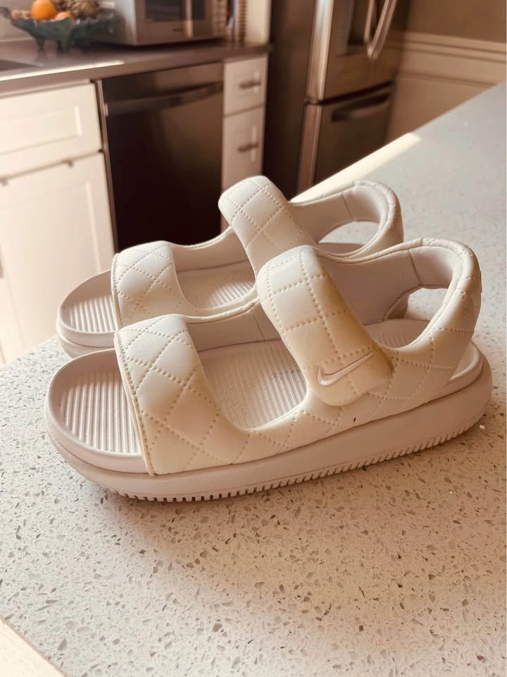 Nike Calm SE Sandal Sz. 8 - photo 3