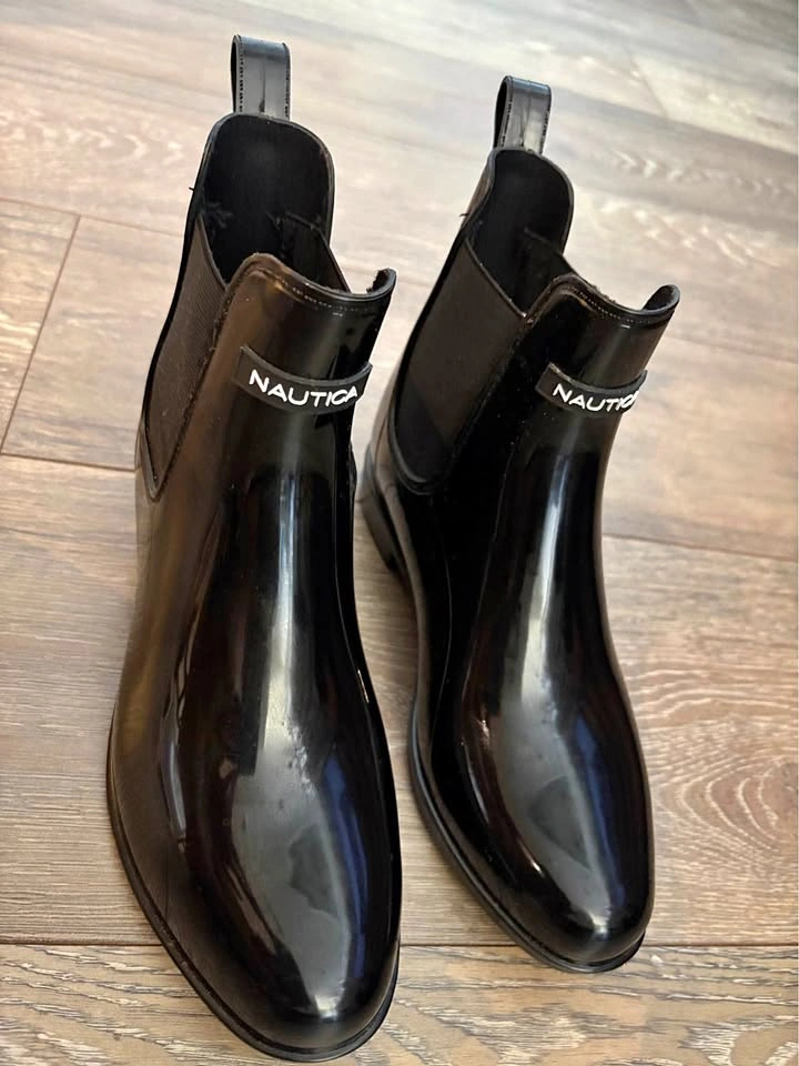 Nautica Black Chelsea Ankle Rain Boots Glossy Waterproof Booties