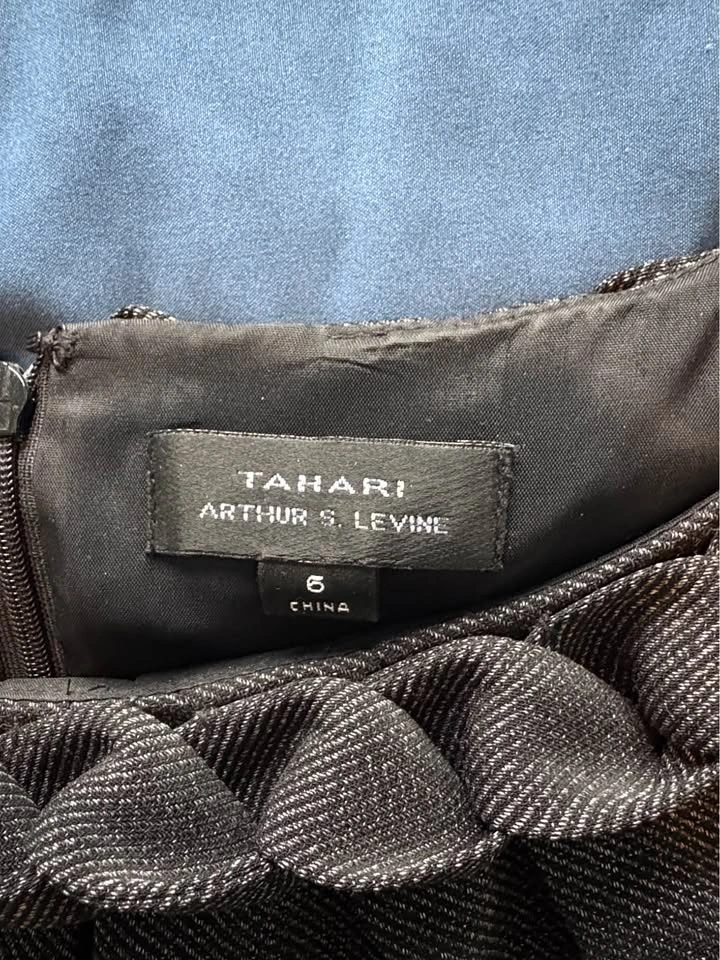 Tahari Arthur S. Levine Grey Sleeveless Sheath Dress - Size 6 - photo 3