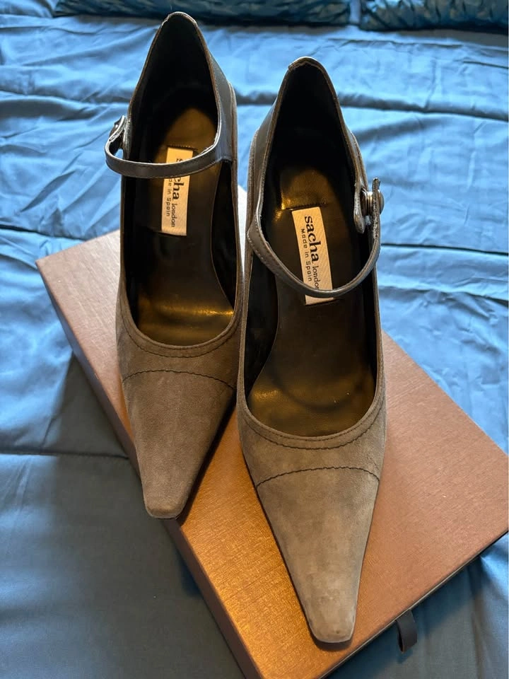 Vintage Sacha London Suede Mary Jane Pumps - Grey, Size 6.5 - photo 4