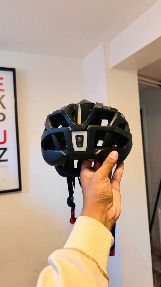 Premium Cycling Helmet with Back Safety Light & Protective Eye G - photo 2