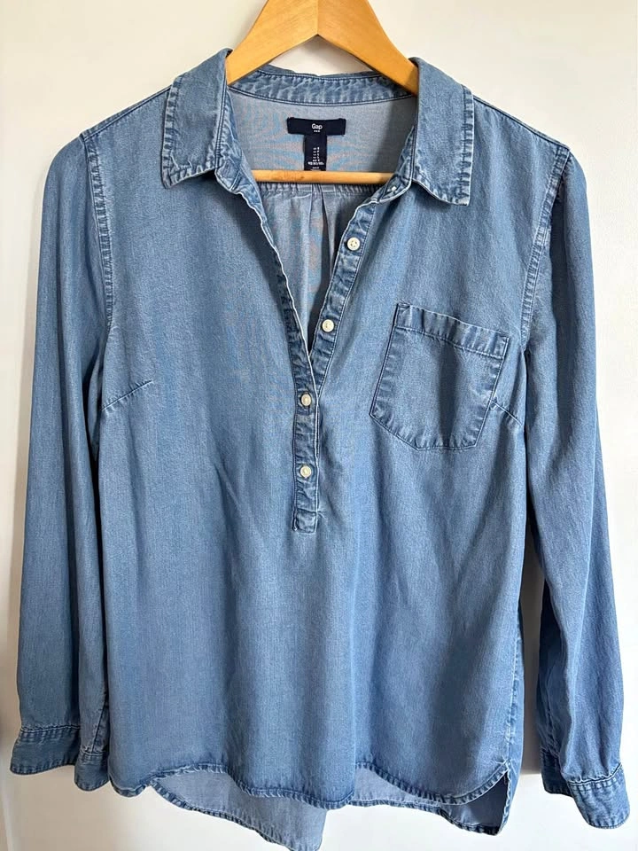 GAP Chambray Denim Popover Top