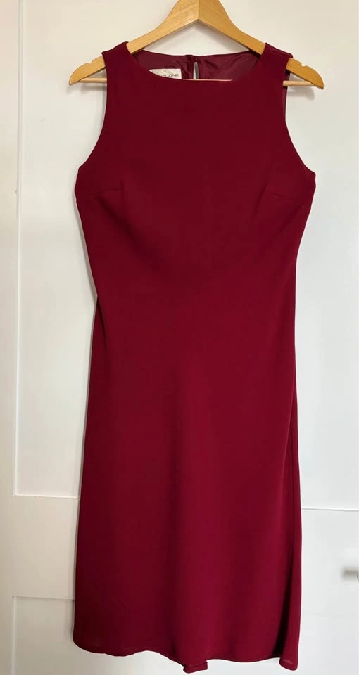 Classic Evan-Picone Dark Red Sleeveless Sheath Dress - Size 6 - photo 2