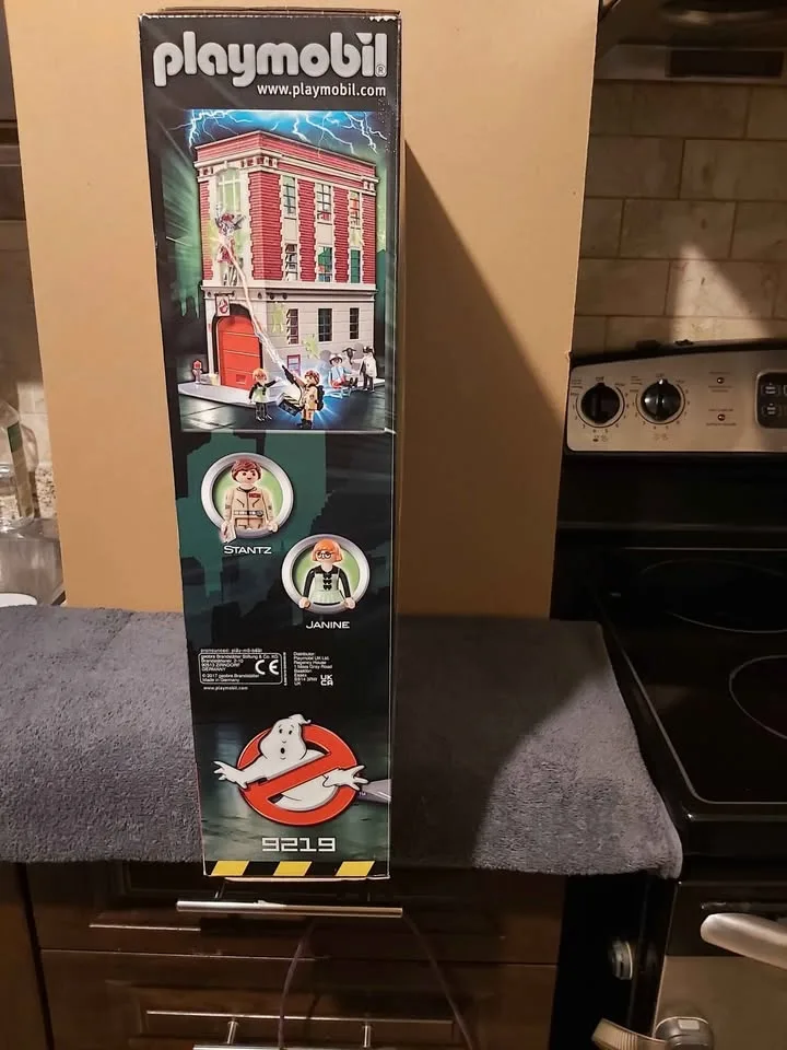 Ghostbusters Playmobil Authentic Firehouse - BNIB image indicator(7)