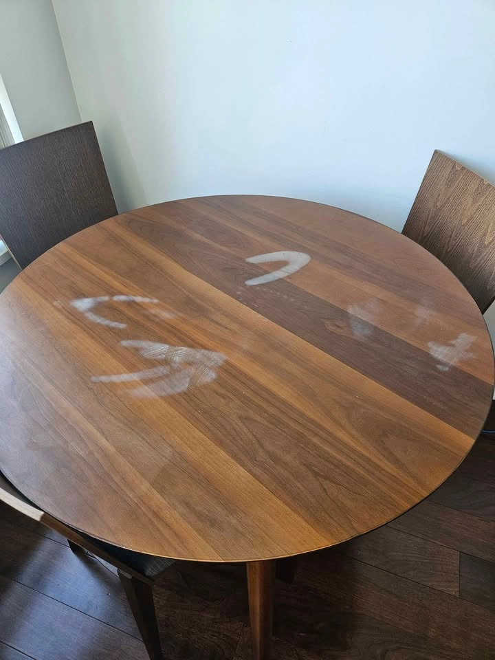 Structube Round Dining Table + 4 Chairs – Mid-Century Modern - photo 5