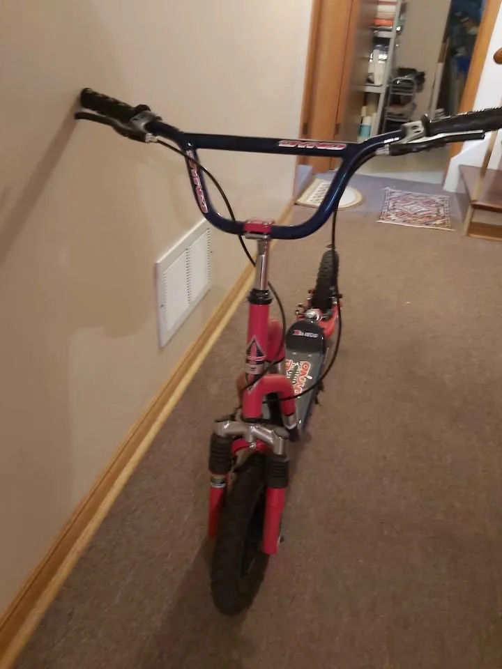 Scooter- DYNO ( Dual Suspension) with Helmet image indicator(7)